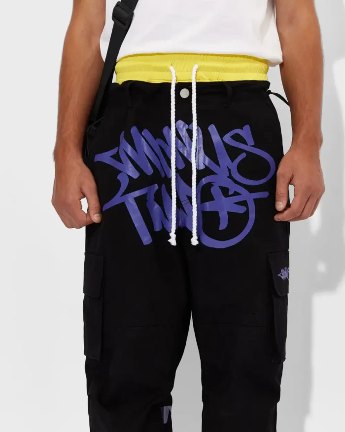 Minus Two Graff Cargos (Logo Violet)