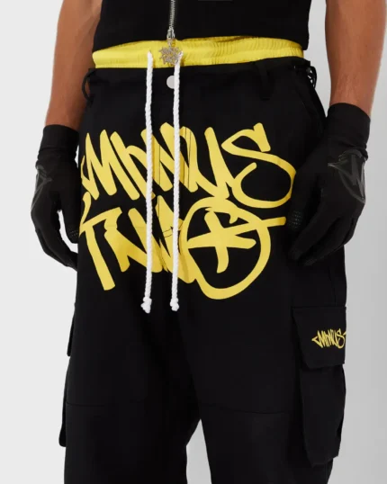 Minus Two Graff Noir Cargos(Logo Jaune)